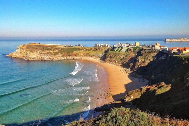 Lee más sobre el artículo Apartamentos a pie de playa en Suances